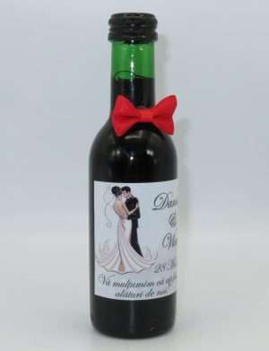 Marturie nunta, Sticluta de Vin personalizata, fundita rosie – PRIF305002