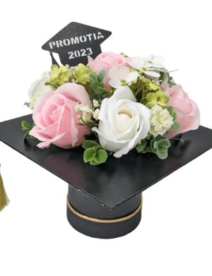 Toca decorata cu flori de sapun, Promotia 2023, roz - DSPH305009