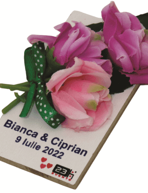 Marturie nunta cu magnet, personalizata si decorata cu flori, model 4 – ILIF203062