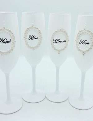 Set 4 pahare nunta pentru miri & nasi, model deosebit alb – FEIS305010