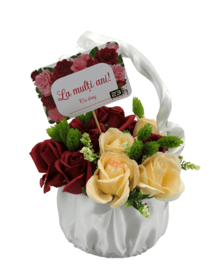 Aranjament cadou cu flori de sapun in cosulet, rosu&piersiciu – ILIF302026
