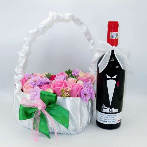 Cadou Cerere Nasi Cununie sticla vin personalizata & cos cu flori ILIF402010 (2)