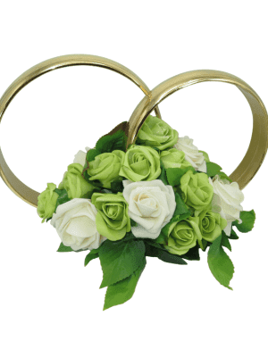 Decor masina pentru nunta verighete decorate cu flori verde alb ILIF304010 1