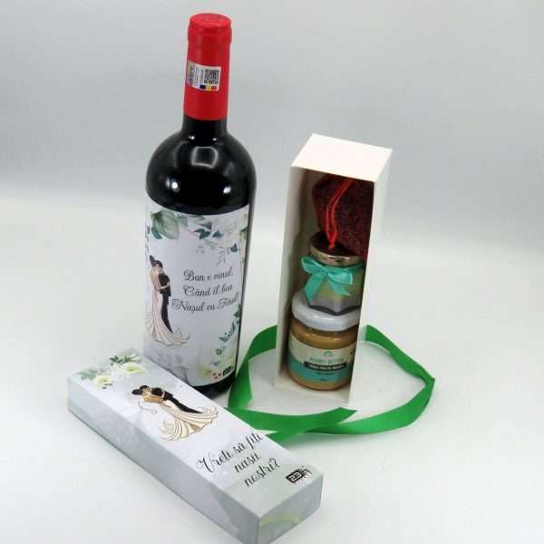 Cadou Cerere Nasi Cununie sticla vin personalizata & cutiuta cadou ILIF402009 (6)