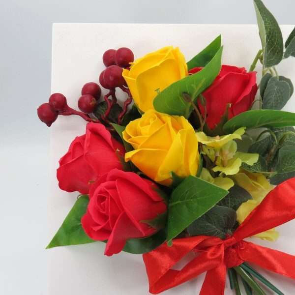 Cadou bunica tablou tip aranjament floral cu trandafiri de sapun ILIF307171 1