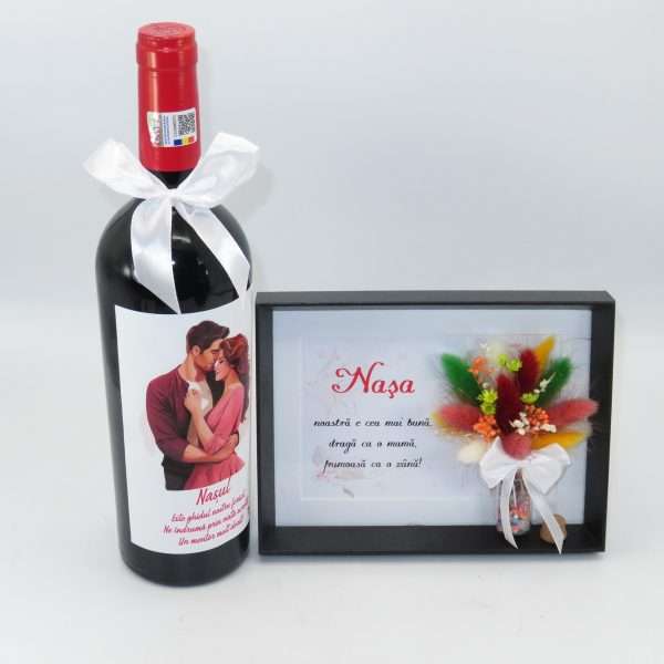 Set cadou Nasi Cununie sticla vin personalizata & tablou cu flori uscate ILIF404020 (1)