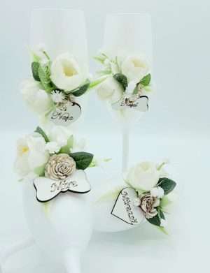 Set 4 pahare nunta pentru miri & nasi, model deosebit cu flori de matase – FEIS305013