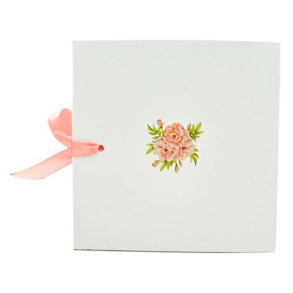 Invitatie nunta tip Carte, cu fundita, flori in nuante de roz, fuzzy pink, dust pink si miri 2