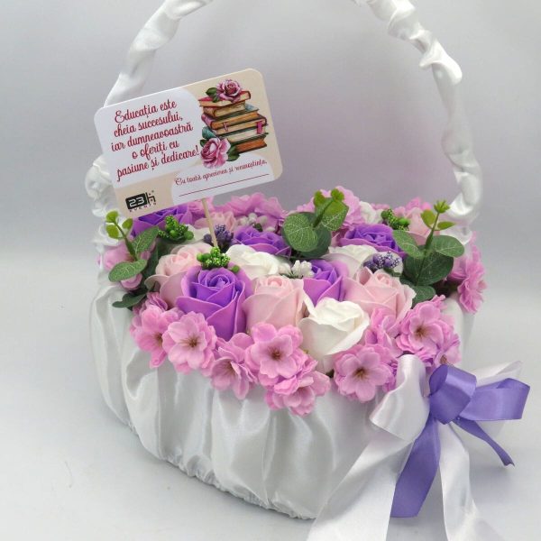 Aranjament cadou pentru cadre didactice, cu flori de sapun in cosulet, roz mov ILIF310041 (3)