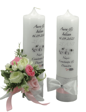 Lumanare nunta personalizata – aniversare 25 ani, decorata cu flori de matase, roz-alb – ILIF309042