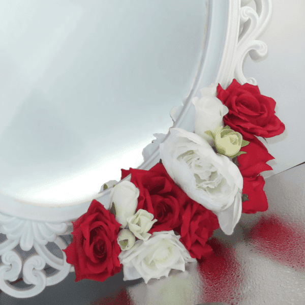 Oglinda miresei, forma ovala in stil victorian, lucrata cu flori de matase, model alb ILIF309049 (1)