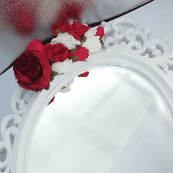 Oglinda miresei, forma ovala in stil victorian, lucrata cu flori de matase, model alb ILIF309049 (2)