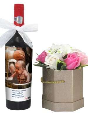 Cadou Cerere Nasi Botez- sticla vin personalizata & aranjament flori, ILIF203070