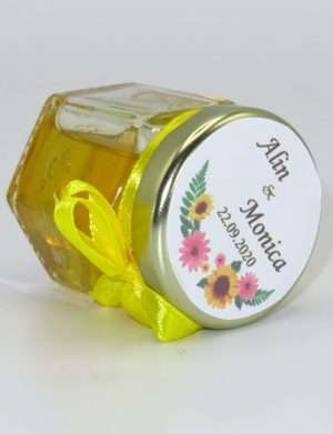 Marturii dulci cu miere, model handmade Zumzet dulce – galben, borcan 50 gr – DSBC1691
