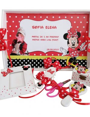 Set mot Baby Minnie Mouse, 7 piese, personalizat, din lemn, cu fundite rosii cu buline, ornamente rosu cu negru DSPH102004