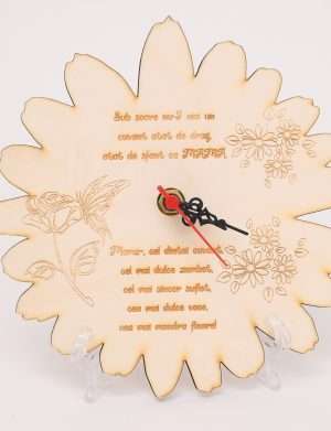 Ceas Gravat Cadou pentru Mama in forma de floare cu petale, diam.20cm, OMIS178