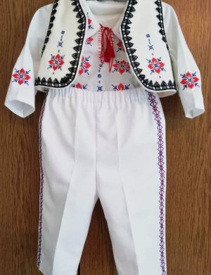 Costumas traditional de botez pentru baietel – LLDJ014