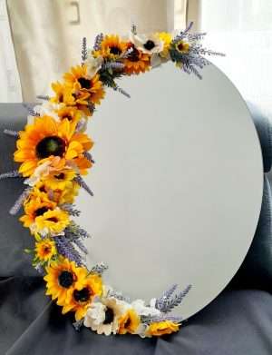 Oglinda decorata partial cu floarea soarelui din matase, 40×60 cm – FEIS002