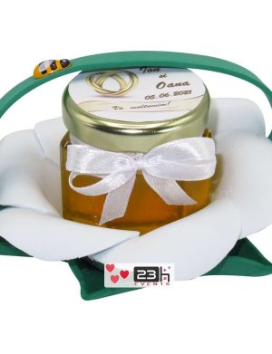 Marturii dulci cu miere, model handmade Zumzet dulce – verde alb, borcan 50 gr – DSBC1684