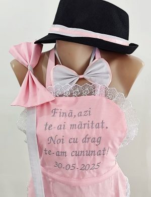 Set dezgatit mireasa 4 piese, model roz cu fluturasi Personalizat, palarie neagra si fundita – ODIS181