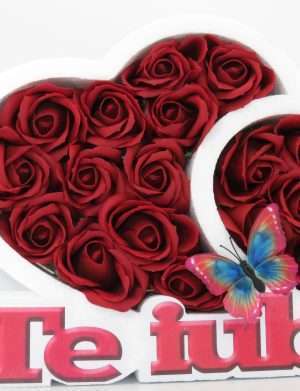 Aranjament cadou cu trandafiri rosii de sapun, Te iubesc – ILIF203002