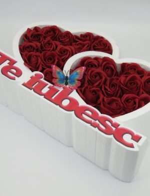Aranjament cadou cu trandafiri rosii de sapun, Te iubesc – ILIF203002