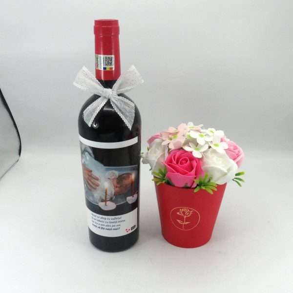 Cadou Cerere Nasi Botez sticla vin personalizata & aranjament flori, ILIF203074 (2)