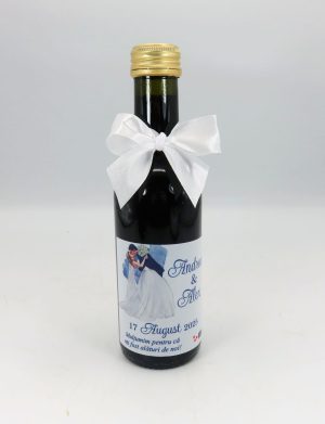 Marturie nunta Sticluta de Vin personalizata, silueta miri 2 – ALIF203036