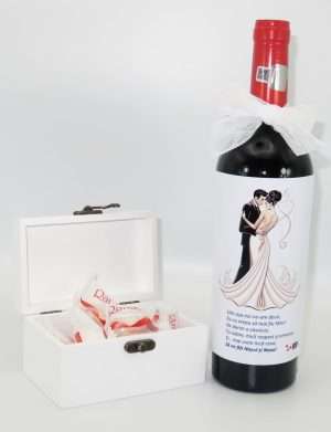 Cadou Cerere Nasi Cununie, Valsul – sticla vin personalizata, cutiuta bijuterii & bomboane – ILIF205002