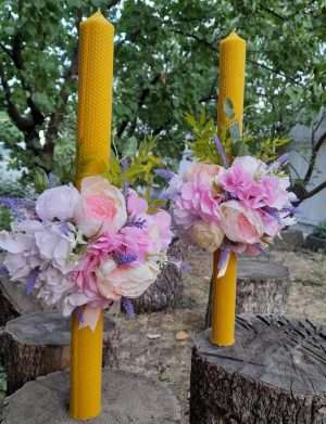 Lumanare nunta, ceara naturala galbena decorata cu flori de matase – FEIS207009