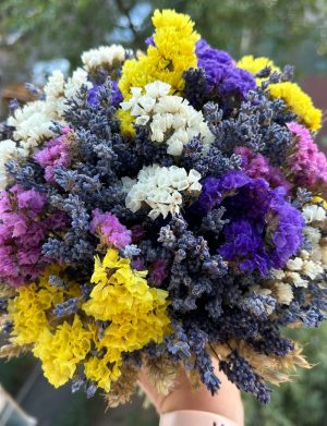 Buchet cu lavanda uscata/ limonium colorat si grau – AMB207003