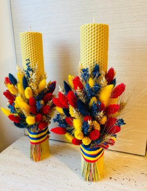 Lumanare nunta/botez, ceara naturala galbena, plante uscate tricolor – AMB207005