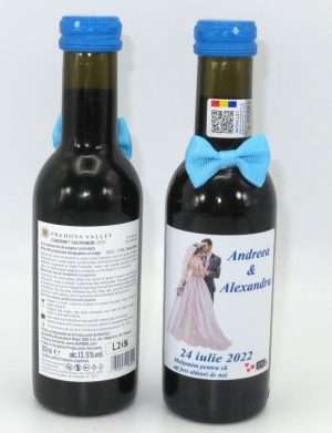 Marturie nunta, Sticluta de Vin personalizata, fundita bleu – ILIF207048