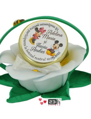 Marturii dulci cu miere, model handmade Zumzet dulce – verde alb, borcan 50 gr, grafica Minnie si Mickey, botez gemeni – DSBC208008