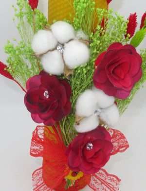 Lumanare botez, ceara naturala decorata cu flori uscate si bumbac – ILIF208018