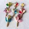 Cocarda colorata din flori uscate AMB209003 23h Events 12