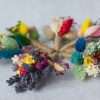 Cocarda colorata din flori uscate AMB209003 23h Events 9