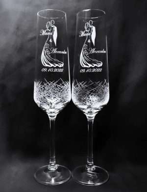 Set 2 pahare nunta, personalizate prin gravura, pentru miri, din Cristal Bohemia – KLTM210004