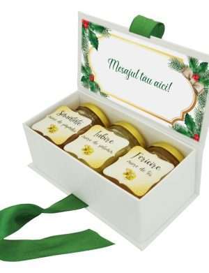 Cadou dulce, cutie cu 3 borcanele de miere si mesaj personalizabil, tematica Craciun – DSBC211012