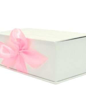 Cadou dulce, cutie cu 3 borcanele de miere si mesaj personalizabil, tematica Martie – DSBC301008