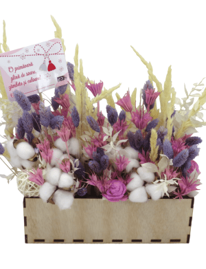 Aranjament cadou cu flori naturale uscate in cutie de lemn – ILIF302023