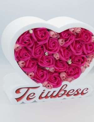 Aranjament floral cadou Te Iubesc, cu trandafiri de sapun, roz ciclam- ILIF302032