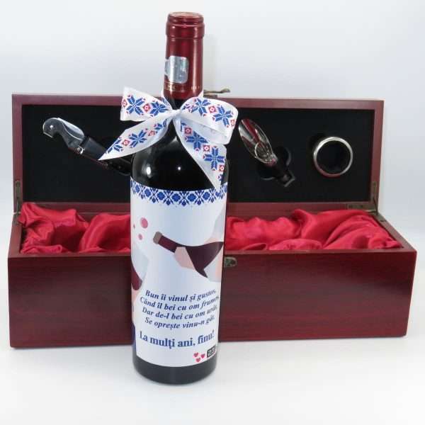 Cadou sticla de vin cu cutie La multi ani Finu ILIF303078 1