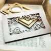 Cutie verighete din lemn model dantelat alb auriu OMIS303003 5