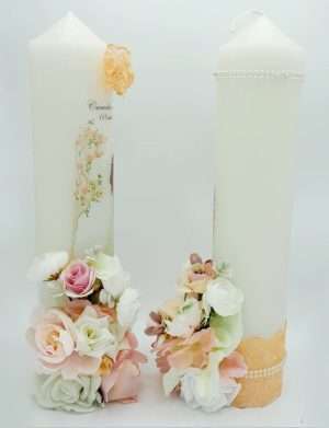 Lumanare nunta personalizata, cu flori de matase, piersiciu/roz somon – FEIS303011