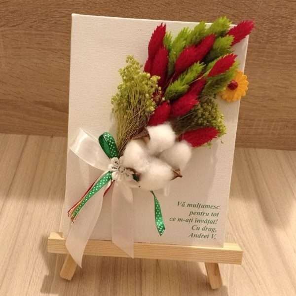 Mini tablou cu stativ pentru cadre didactice cu flori uscate si mesaj verde rosu ILIF303051 1