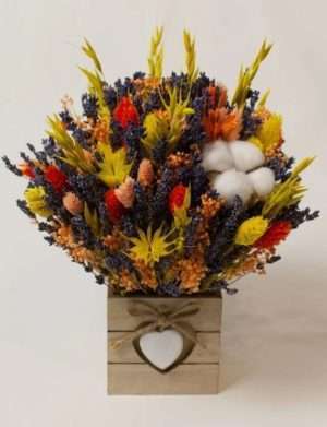Aranjament floral cu numar masa, din flori uscate multicolore, bumbac si lavanda – AMB304003