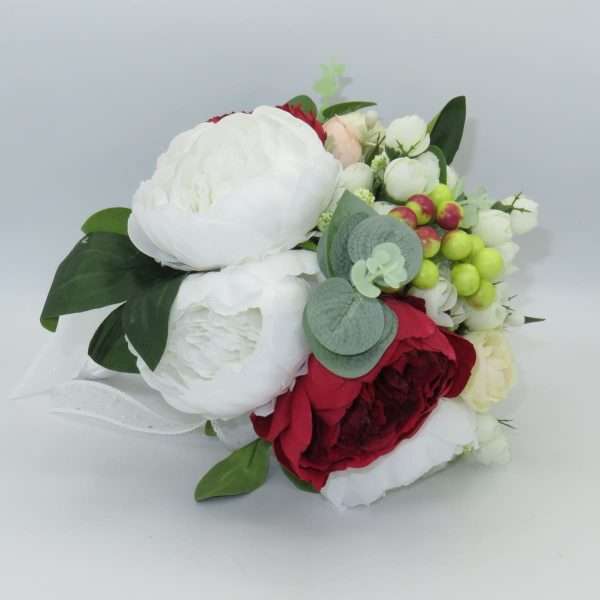 Buchet mireasa cu flori de matase bujori albi ILIF305072 2