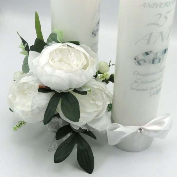 Lumanare nunta aniversare 25 ani decorata bujori albi de matase ILIF305088 3