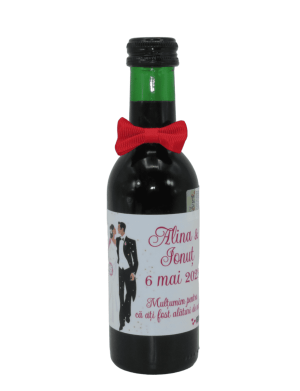 Marturie nunta, Sticluta de Vin personalizata, fundita rosie – ILIF305001